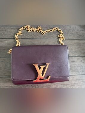 Louis Vuitton Plum Leather Shoulder Bag with Gold Chain and LV Emblem